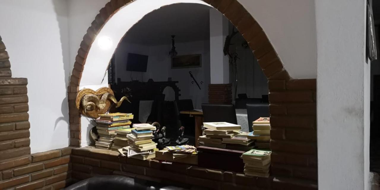 Pensiunea Bety Tutulesti Exterior foto